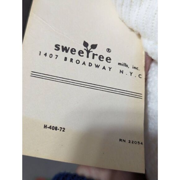 Sweet Tree Women's Vintage M Textured Acrylic Knit White 70's Sweater Vest - Picture 6 of 9